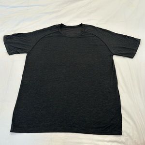 Lululemon tee